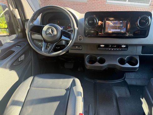 Used 2019 Mercedes-Benz Sprinter 170 image 13
