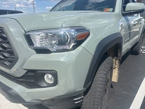 Used 2023 Toyota Tacoma TRD Off-Road image 2
