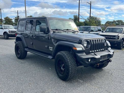 Used 2019 Jeep Wrangler Unlimited Sport S image 7