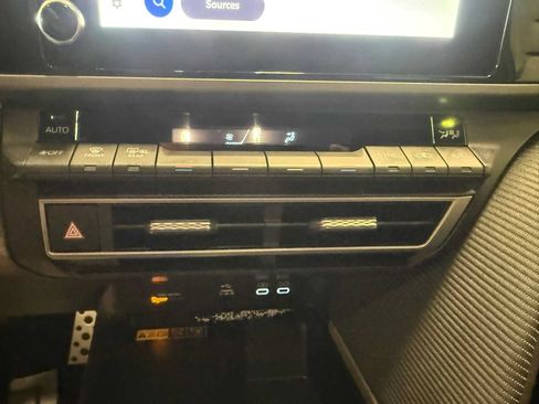 Certified 2026 Toyota Camry SE AWD/4WD image 33
