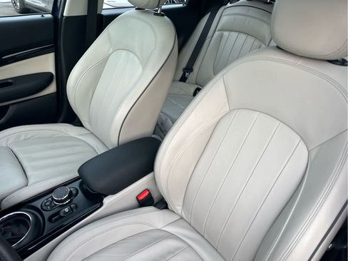 Used 2019 MINI Cooper Clubman S image 11