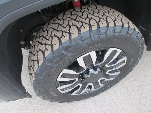 Certified 2025 GMC Sierra 3500 Denali Ultimate image 13