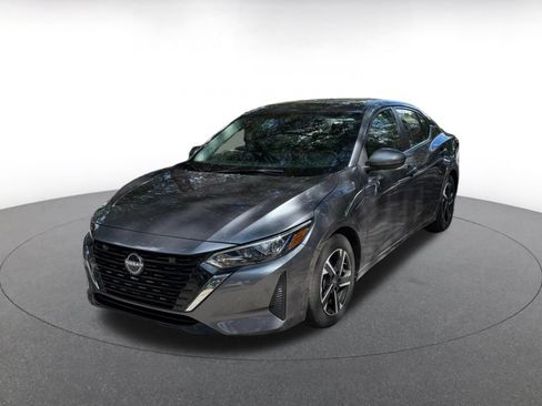 Used 2024 Nissan Sentra SV FWD image 3