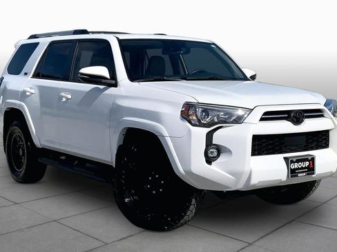 Used 2022 Toyota 4Runner SR5 Premium w/ Moonroof Package RWD image 3