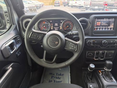 Used 2023 Jeep Wrangler Sport S image 17