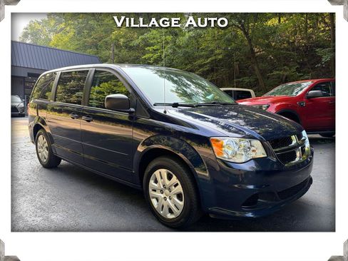 Used 2017 Dodge Grand Caravan SE w/ UConnect Hands-Free Group FWD image 1