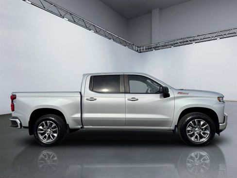 Used 2022 Chevrolet Silverado 1500 RST image 3