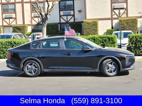 Used 2025 Kia K4 LXS image 4