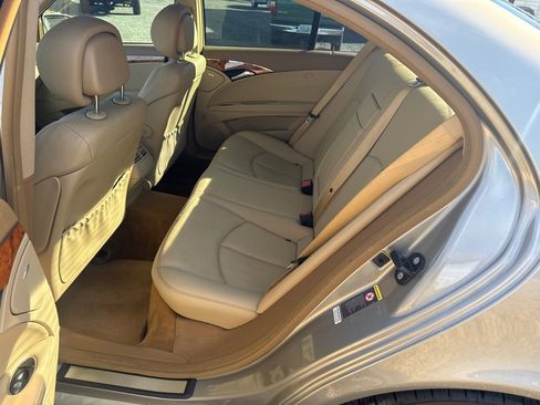 Used 2008 Mercedes-Benz E 350 Sedan image 16