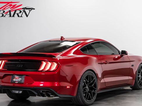 Used 2021 Ford Mustang GT RWD image 5