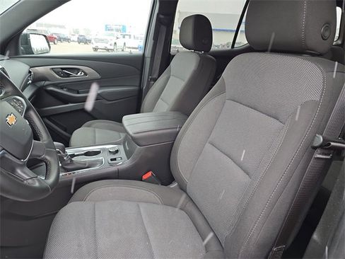 Used 2023 Chevrolet Traverse LT w/ LPO, Floor Liner Package image 6