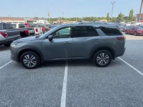 Used 2025 Nissan Pathfinder SL w/ Cargo Package AWD/4WD image 5