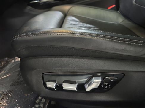 Used 2022 BMW 750i xDrive w/ Luxury Rear Seating Package AWD/4WD image 28