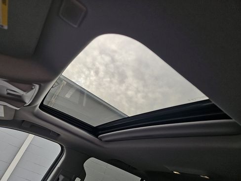 Used 2019 Cadillac Escalade Luxury image 10