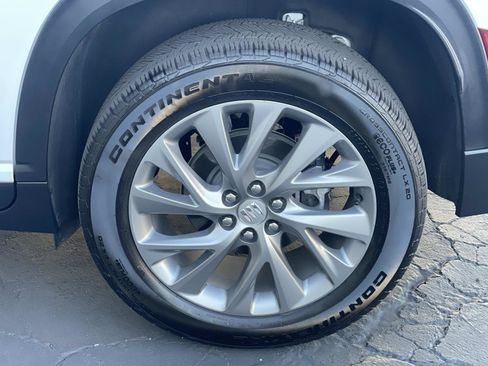 Used 2025 Buick Enclave Preferred image 30