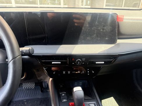Used 2026 Nissan Kicks SR w/ SR Premium Package FWD image 18