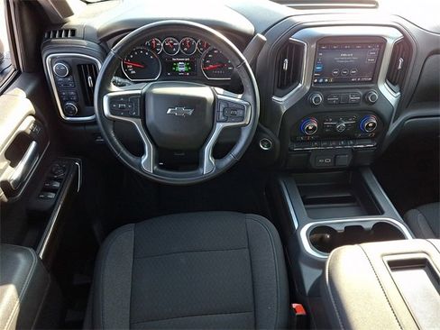 Used 2022 Chevrolet Silverado 1500 RST image 12