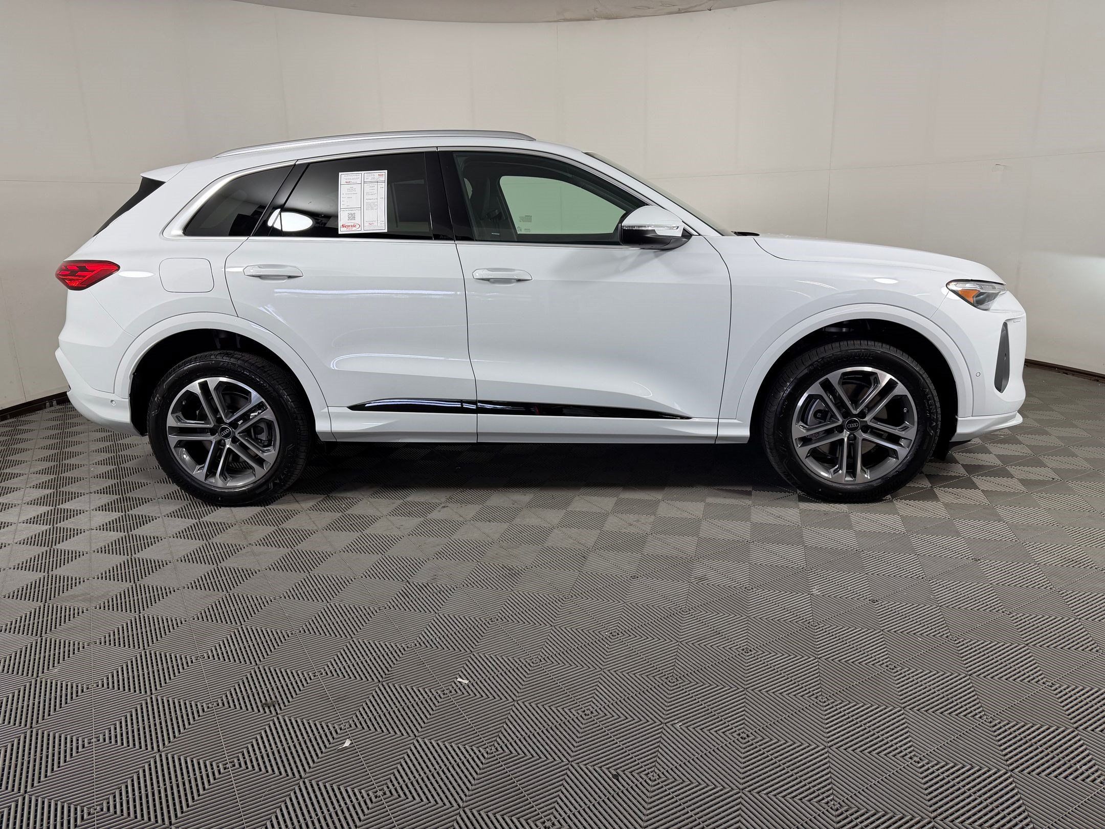 New 2026 Audi Q5 Premium AWD/4WD image 8