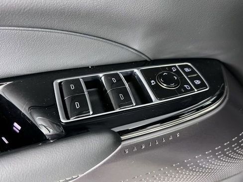 Used 2025 Cadillac Lyriq Luxury image 24