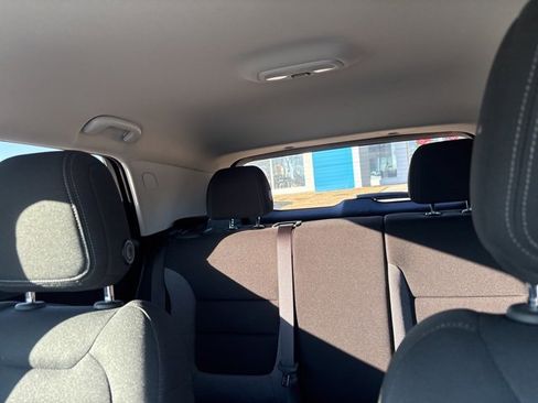 Used 2023 Chevrolet TrailBlazer LT image 39