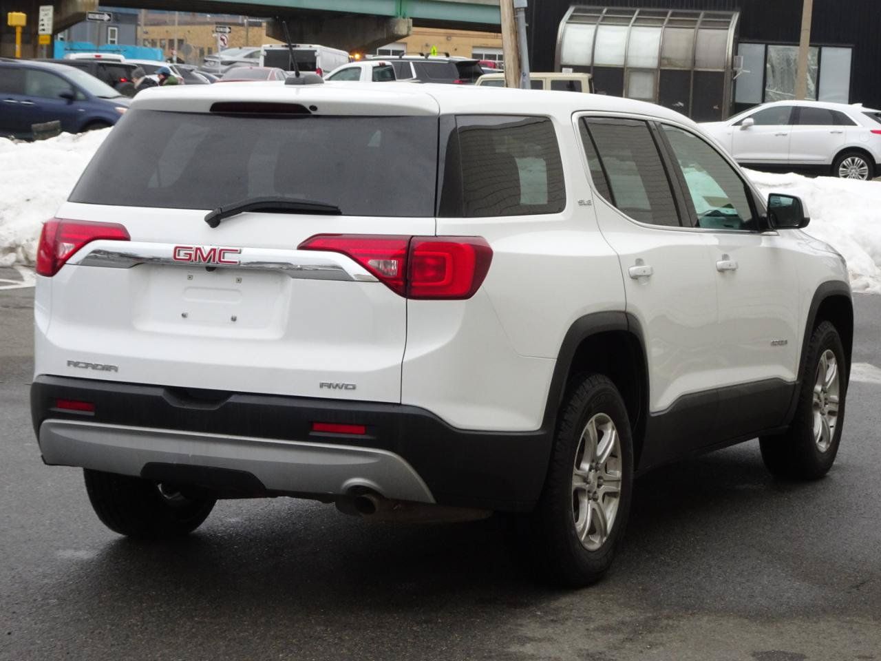Used 2019 GMC Acadia SLE AWD/4WD image 7