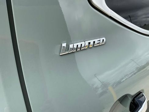 Used 2024 Toyota Tundra Limited image 9