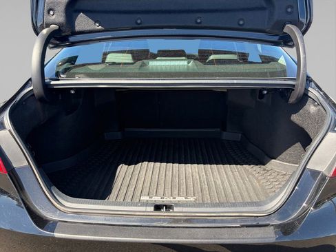 Used 2023 Toyota Camry SE w/ Cold Weather Package image 15