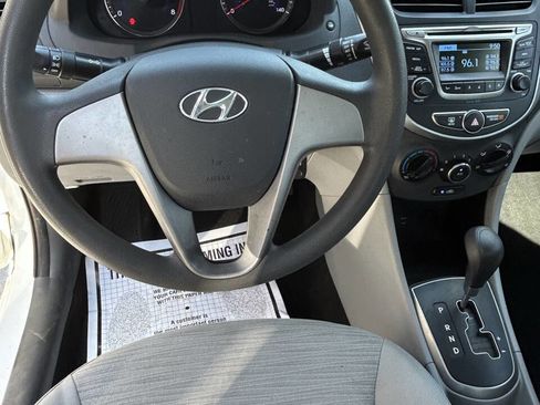 Used 2017 Hyundai Accent SE image 12