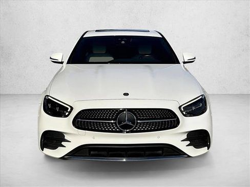 Used 2022 Mercedes-Benz E 350 Sedan image 3