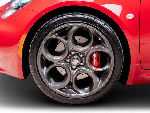 Used 2015 Alfa Romeo 4C Spider w/ Spider Track Package image 28