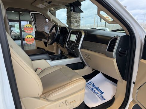 Used 2019 Ford F250 Lariat w/ Lariat Ultimate Package image 36