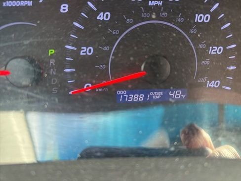 Used 2011 Toyota Camry LE image 9