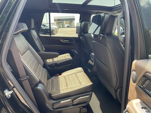 New 2026 GMC Yukon Denali Ultimate AWD/4WD image 41