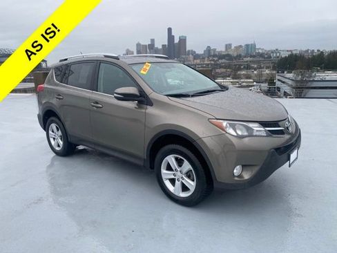 Used 2014 Toyota RAV4 XLE image 1