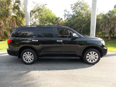 Used 2011 Toyota Sequoia Platinum AWD/4WD image 6