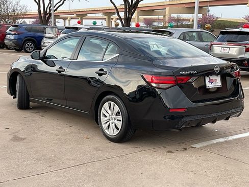 Used 2025 Nissan Sentra S image 7
