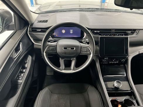 Used 2023 Jeep Grand Cherokee L Laredo w/ Luxury Tech Group I AWD/4WD image 11