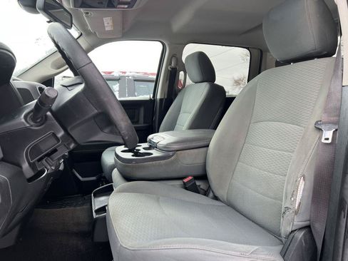 Used 2016 RAM 2500 Tradesman w/ Chrome Appearance Group AWD/4WD image 4