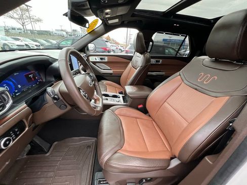 Used 2023 Ford Explorer King Ranch w/ Technology Package image 19