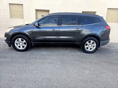 Used 2009 Chevrolet Traverse LT image 10