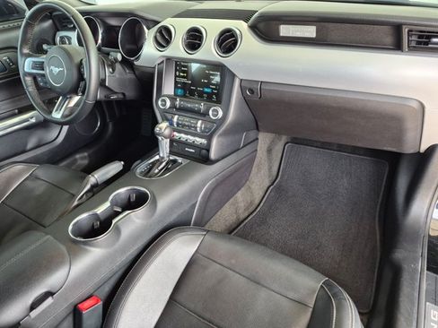 Used 2017 Ford Mustang Premium RWD image 20