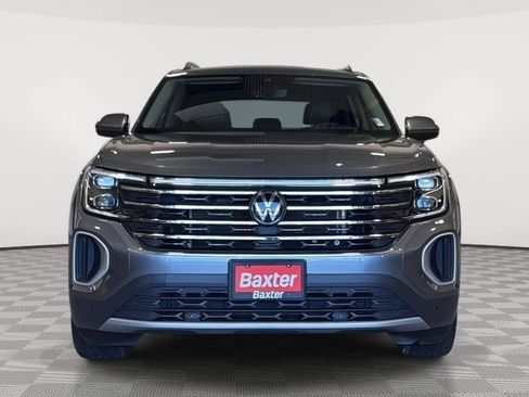 Used 2024 Volkswagen Atlas SE AWD/4WD image 17