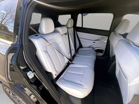 New 2026 Jeep Cherokee Limited image 21