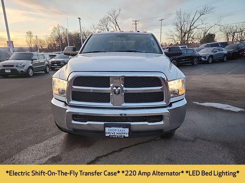 Used 2018 RAM 3500 Tradesman w/ Chrome Appearance Group image 5