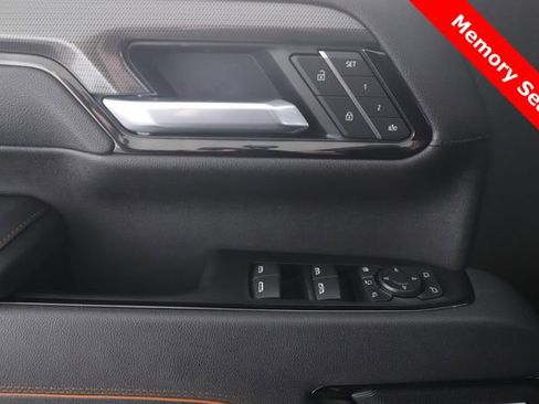 Used 2025 GMC Sierra 2500 AT4 w/ AT4 Premium Plus Package AWD/4WD image 21