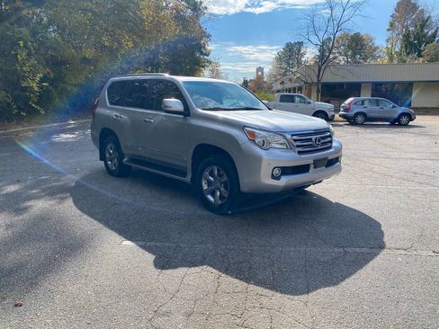 Used 2013 Lexus GX 460 Premium image 4