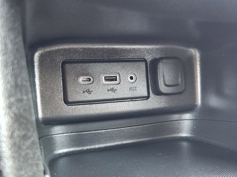 Certified 2024 Chevrolet Equinox LT FWD image 22