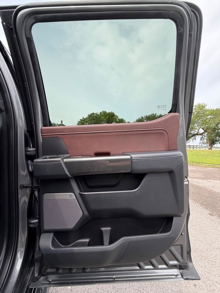 Used 2022 Ford F150 Lariat AWD/4WD image 16