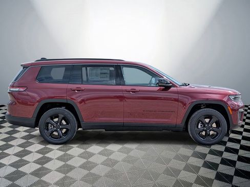 New 2026 Jeep Grand Cherokee L Limited w/ Limited Altitude Package AWD/4WD image 6