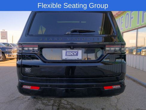 Used 2023 Jeep Grand Wagoneer L Series III w/ Rear Seat Video Group 1 image 7